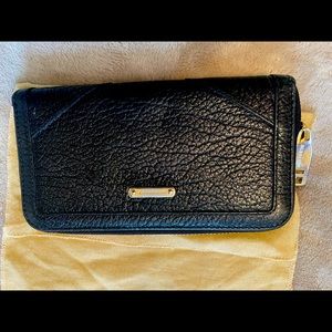 Burberry leather ziparound wallet wmns